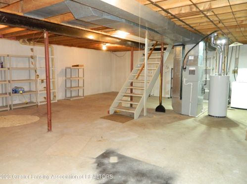 5912 Okemos Rd, Haslett MI 48840-9519 exterior