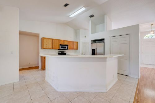 2098 Pruitt St, Fort Pierce FL 34953-5732 exterior