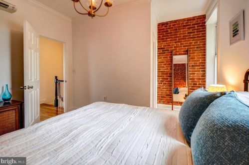 1212 Maryland Ave, Washington DC 20002-5570 exterior