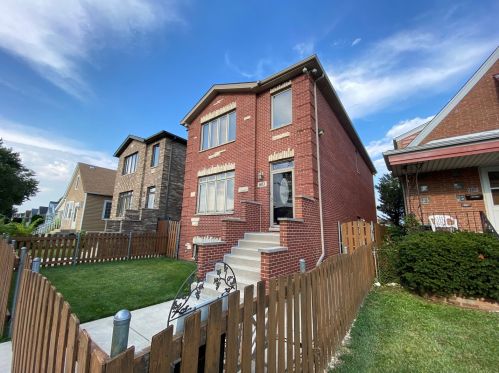 6053 Massasoit Ave, Chicago, IL 60638-4513