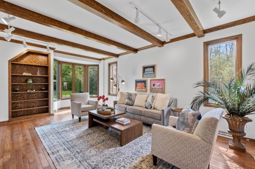 9555 Range Line Rd, Milwaukee WI 53209-2619 exterior