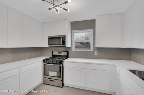 41 Beam Ave, Jackson Twp NJ  08527-2506 exterior