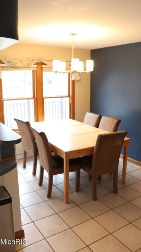 3821 Ellen St, Meskegon MI 49444-4067 exterior