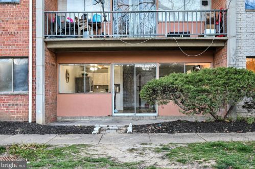 5801 Quantrell Ave, Alexandria VA 22312-2715 exterior