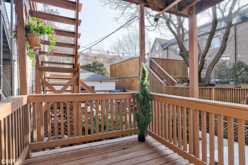 2743 Greenview Ave, Chicago IL 60657-4007 exterior