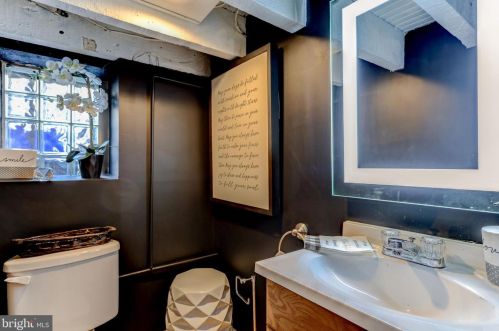 5412 Cedar Ave, Philadelphia PA 19143-1952 exterior