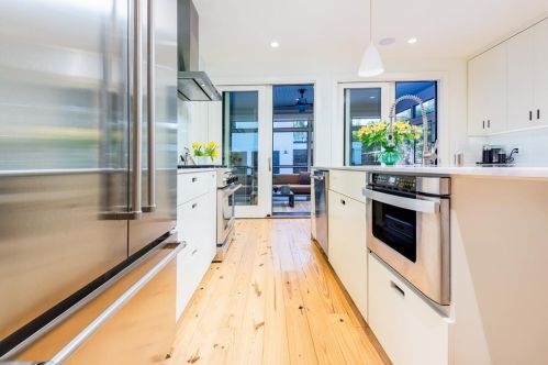 319 Edgefield Ave, Dallas TX 75208-5316 exterior