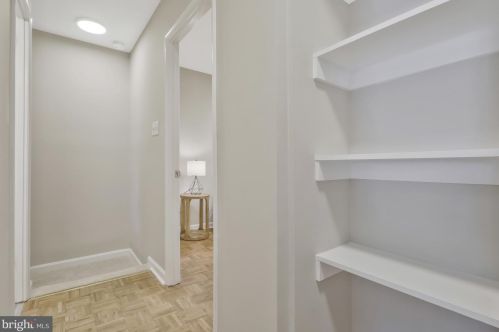 2361 Emerald Hts Ct, Herndon VA 20191-1752 exterior