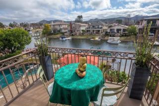 4154 La Venta Dr, Thousand Oaks CA  91361-3805 exterior