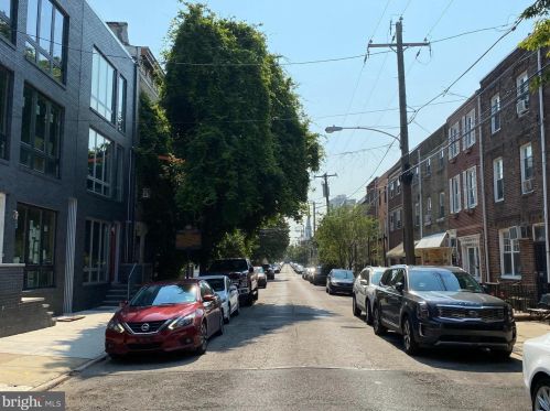 742 Carpenter St, Philadelphia PA 19146-2511 exterior