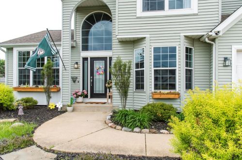 7185 Dorval Rd, Kalamazoo, MI 49009-7735