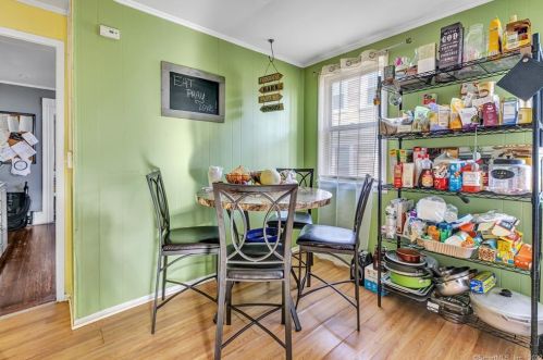 6 Cottage St, Derby CT 06418-1503 exterior