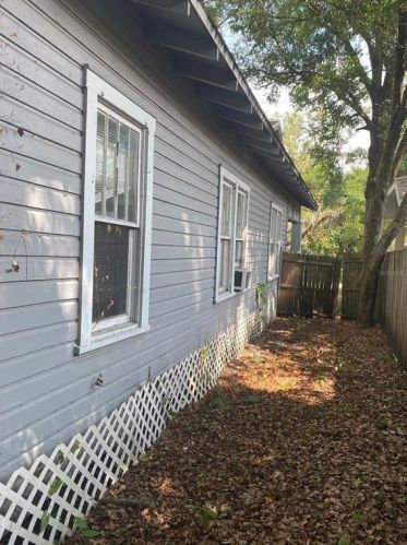 1005 Hamilton Ave, Tampa FL  33604-4324 exterior