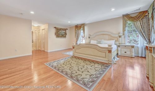 17 Monticello Ct, Morganville NJ 07751-4162 exterior