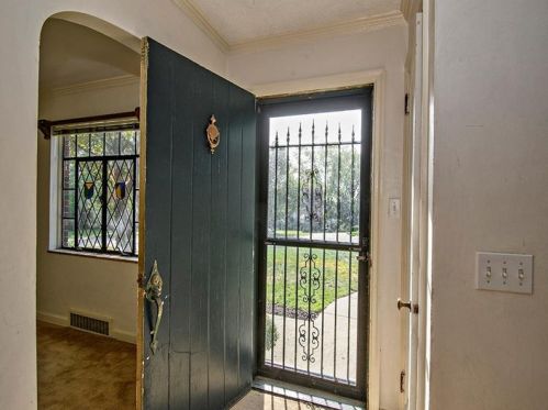 527 Oxford Blvd, Pittsburgh, PA 15243-1561