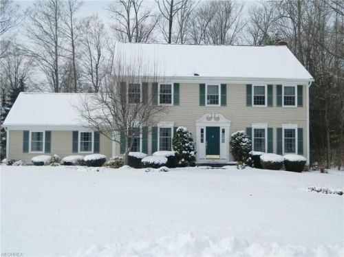 300 Poplar Ct, Aurora, OH 44202-9157