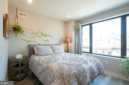 1526 Federal St, Philadelphia PA 19146-3913 exterior