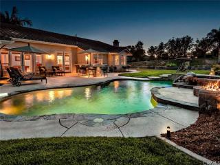 4382 Via Acquaviva, Fallbrook CA  92028-9298 exterior