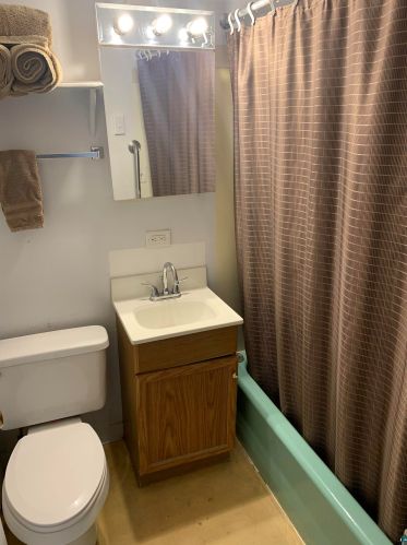 6716 Westgate Blvd, Duluth MN 55807-1985 exterior