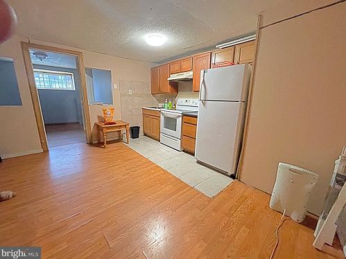 1839 68 St, Philadelphia PA 19142-1322 exterior