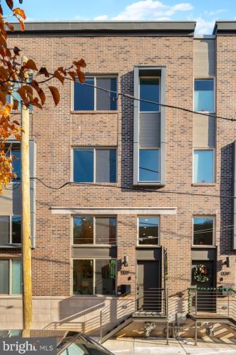 1342 19 St, Philadelphia PA 19146-4665 exterior