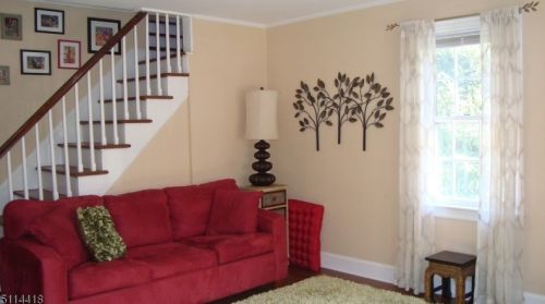 10 Munsee Dr, Cranford NJ  07016-3414 exterior