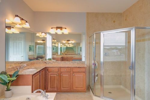 6606 Marbella Dr, Naples FL 34105-5040 exterior