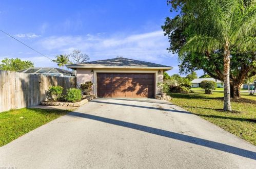 2090 49 Ter, Naples FL 34116-5772 exterior