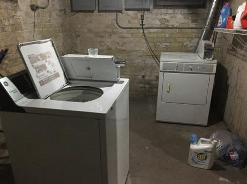 2459 Weil St, Milwaukee WI 53212-3024 exterior