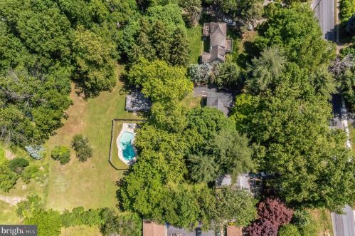 18 Elmwood Ave, Manor PA 19036-1909 exterior