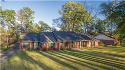 2303 Robinson Way, Huntsville, TX 77340-5526