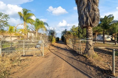 24660 Spg St, Perris CA 92570-8273 exterior