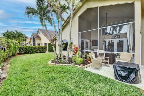 6141 Hook Ln, Boynton Beach FL 33437-4175 exterior