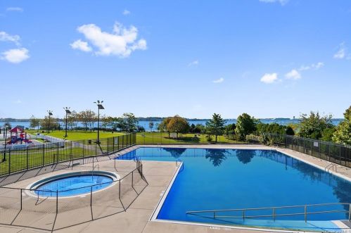 168 Mermaid Ln, Bronx NY  10473-2467 exterior