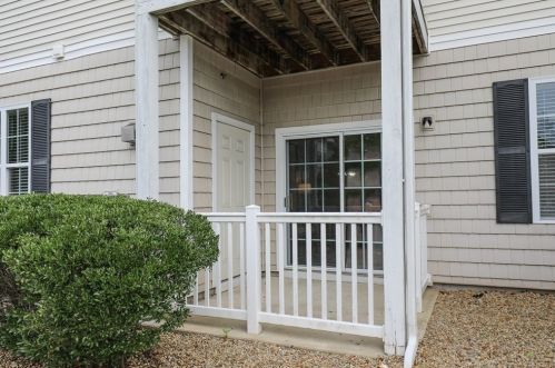 21 Hampshire Rd, Methuen MA 01844-1142 exterior