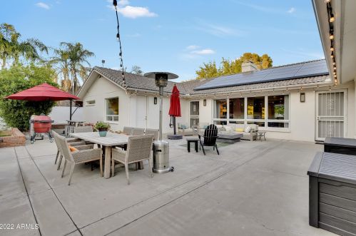 5828 3rd Ave, Phoenix AZ 85086-7201 exterior