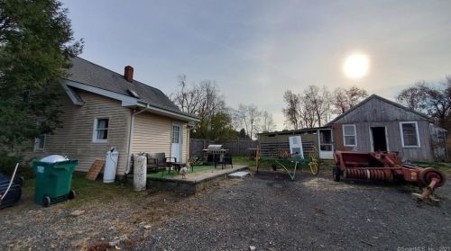 108 Mtn Rd, Seymour CT 06483-2027 exterior