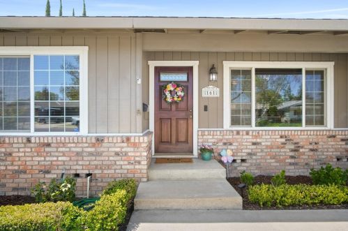 161 Elena Ct, Turlock CA  95380-4233 exterior