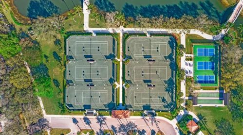 3167 Andorra Ct, Naples FL 34109-1388 exterior