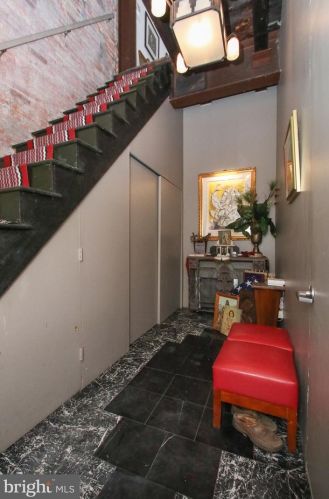 1225 6 St, Philadelphia PA 19147-4828 exterior