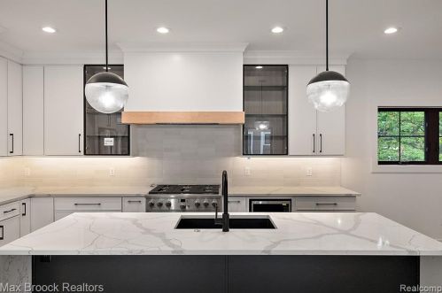 1605 Stanley Blvd, Bham MI 48009-4141 exterior