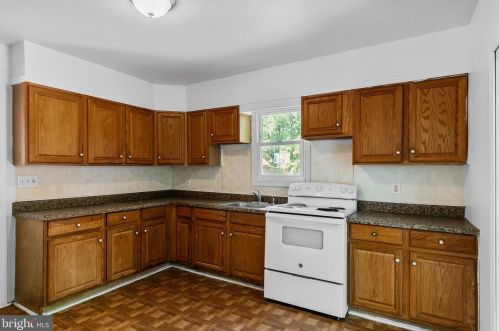 227 Gdn Ter, Runnemede NJ 08078-1420 exterior