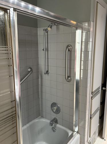 304 Espanola Ave, Kalamazoo MI  49004-1104 exterior