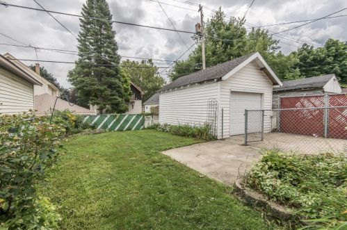 536 54 St, Milwaukee WI 53210-2327 exterior