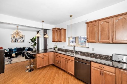 51 Clarendon Ave, Chicopee MA 01013-1839 exterior