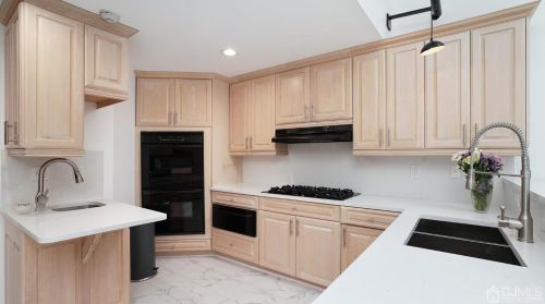 110 John St, Clark NJ 07066-1828 exterior