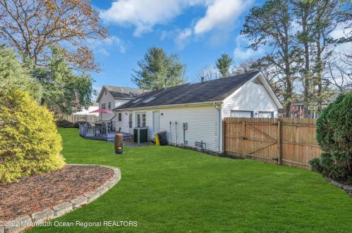 984 Woodlane Rd, Jackson Twp NJ 08527-1556 exterior