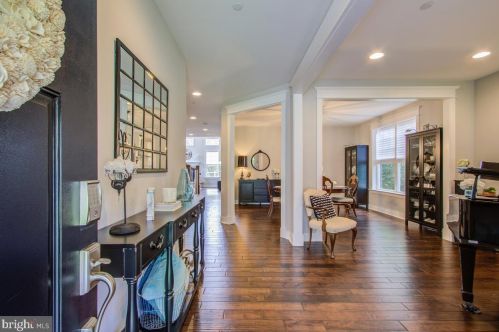 714 Beall Ave, Rockville, MD 20850-2107