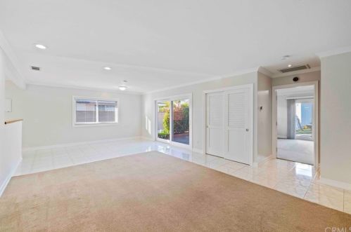 9255 Dalberg, Bellflower CA 90706-2120 exterior