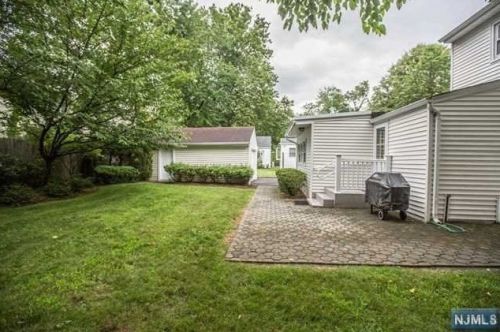 27 Delmar Ave, Cresskill NJ  07626-1501 exterior